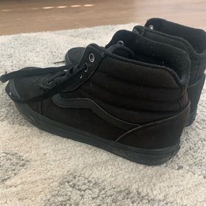 Black Vans High Top Men’s 9.5/ Women’s 11